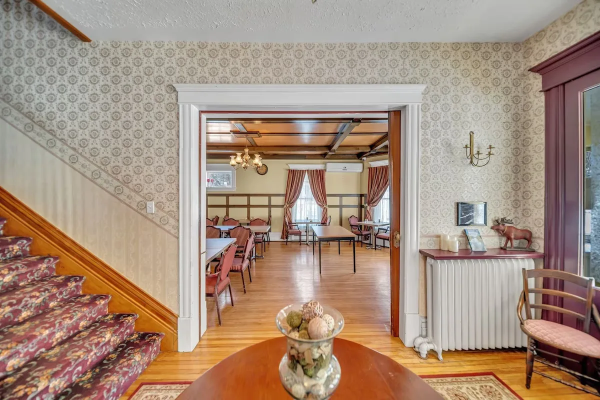 hotel-reception